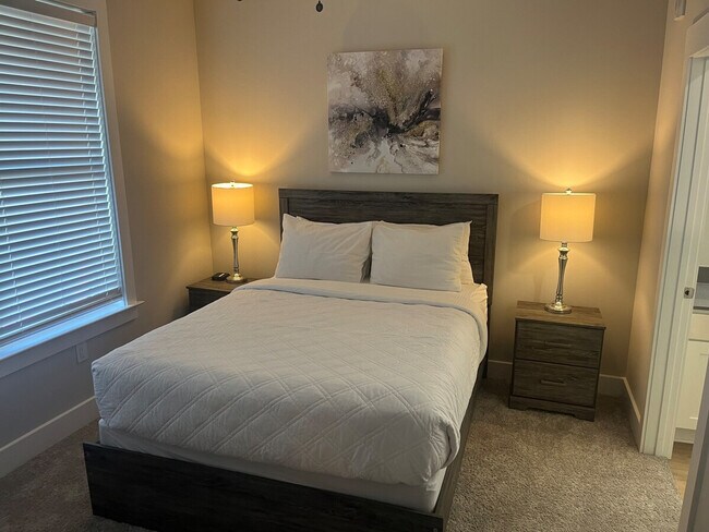 Building Photo - 5839 Ardrey Kell Rd