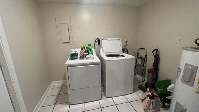 Building Photo - 1777 Dax Ct