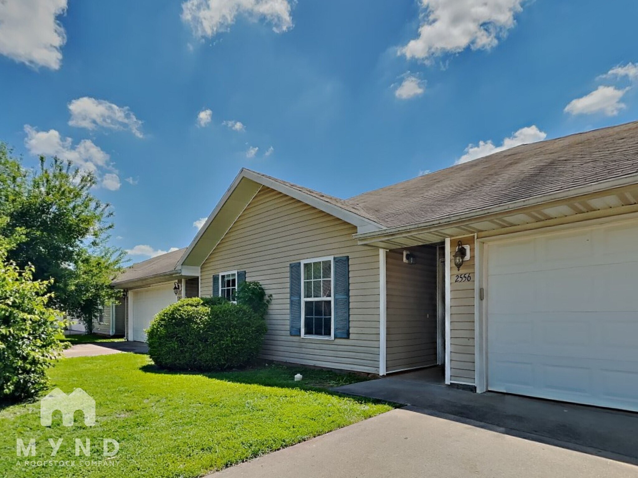 Building Photo - 2550 W Delmar