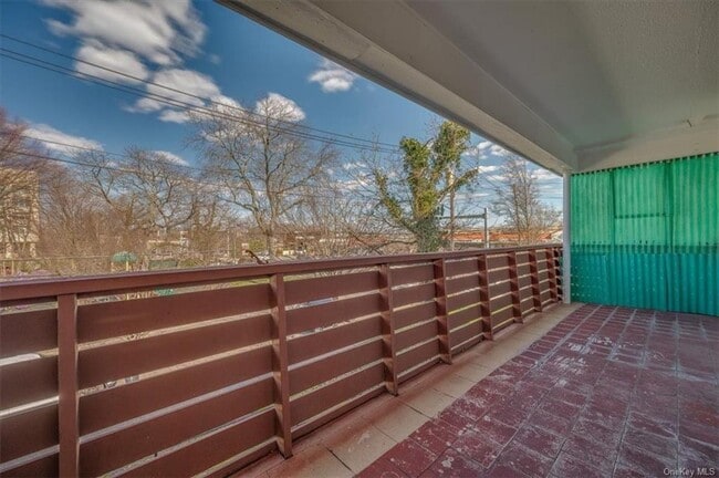 Building Photo - 437 Pelham Rd