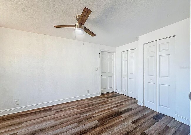 Building Photo - 2100 28th Ave N