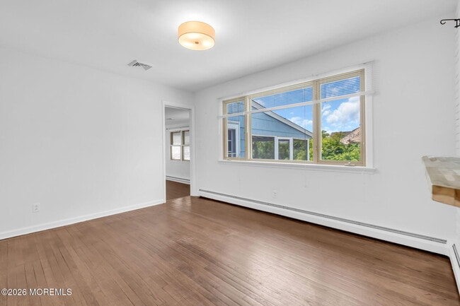 Building Photo - 10 Harbour Way