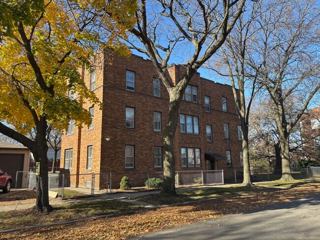 Building Photo - 10904 S Avenue D