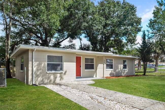 Building Photo - 4542 Tarpon Dr