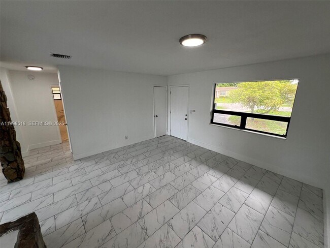 Building Photo - 4421 NW 33rd St