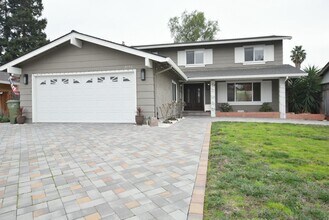 Building Photo - Beautifully Updated 5 Bedroom and 3 Bath Home in Desirable Blossom Valley Neighborhood!