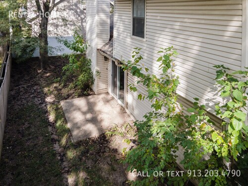 Building Photo - 7434 Santa Fe Dr