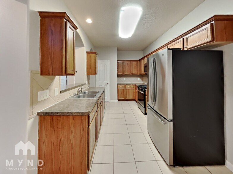Building Photo - 1003 Summer Wood Blvd