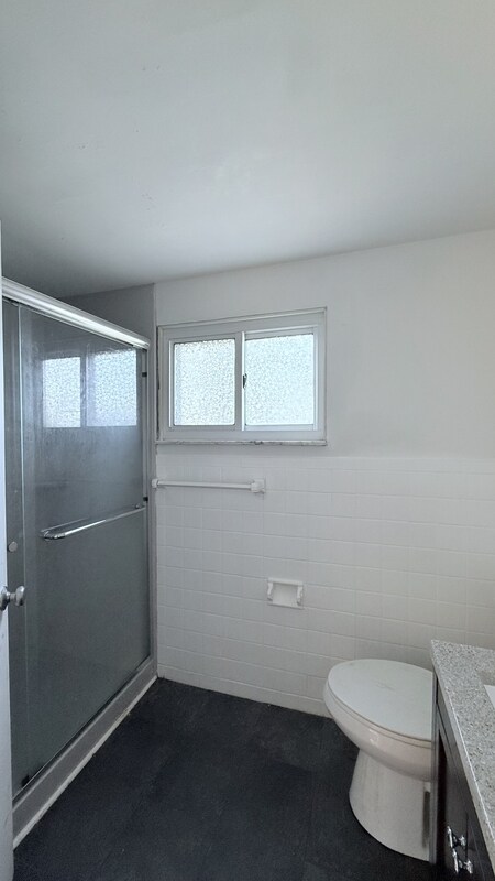 Building Photo - 517 Foltz Dr