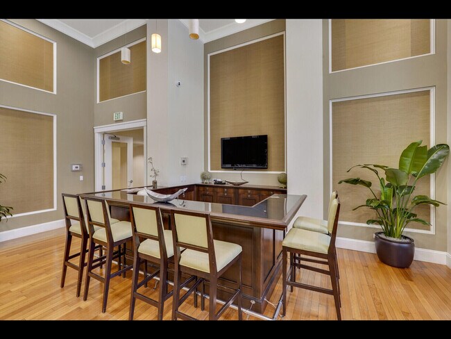 Building Photo - 480 Hibiscus St