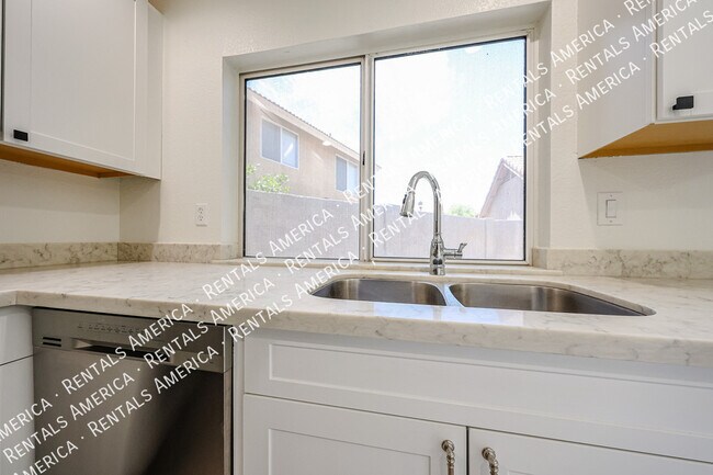 Building Photo - 3829 E Ironwood Dr