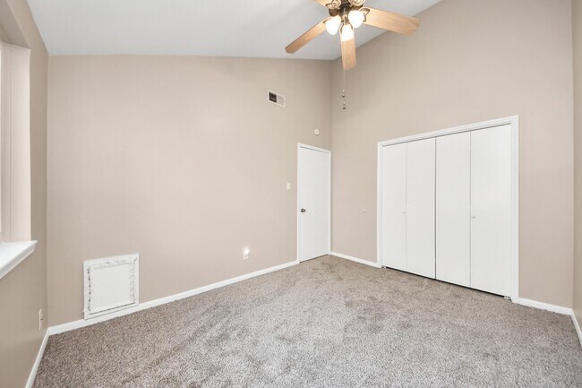 Building Photo - 11923 Briar Forest Dr