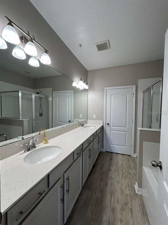Building Photo - 204 Rustic Loop