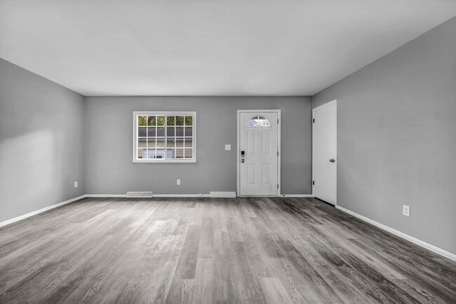 Building Photo - 231 Randel Ave