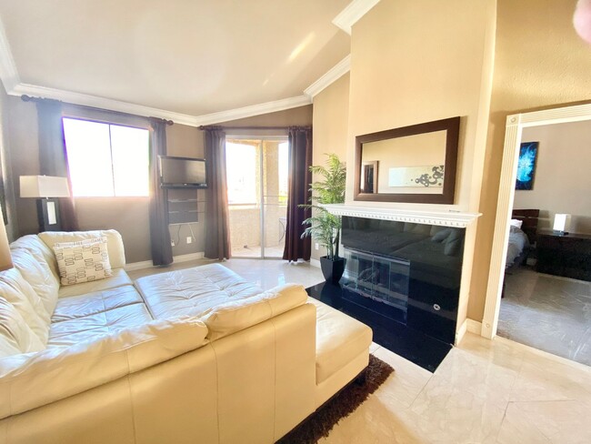 Primary Photo - Meridian 2 BDR /2 BATH TOP FLOOR Luxury Co...