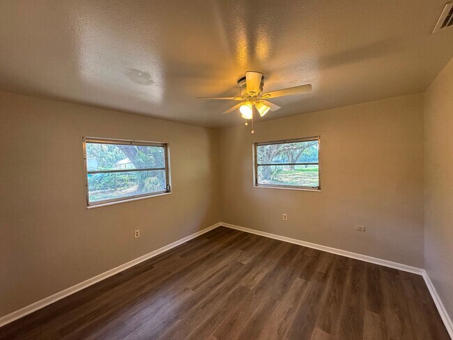 Building Photo - No HOA. Oversized 3/2 Home. NEW PHOTOS COMING SOON