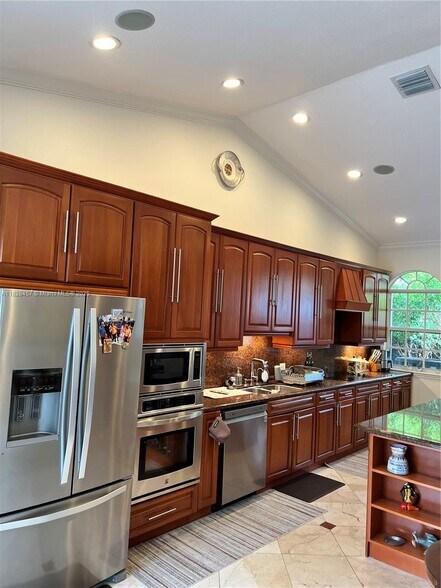 Building Photo - 6795 SW 98th St