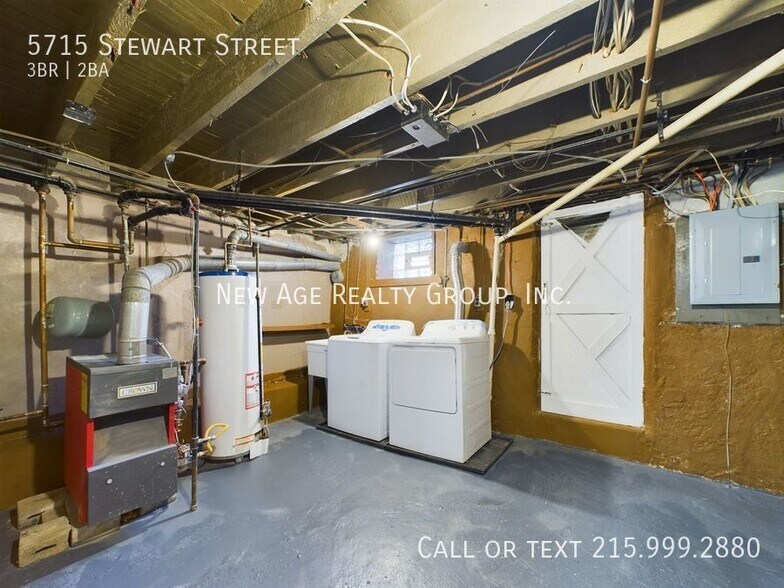 Building Photo - 5715 Stewart St