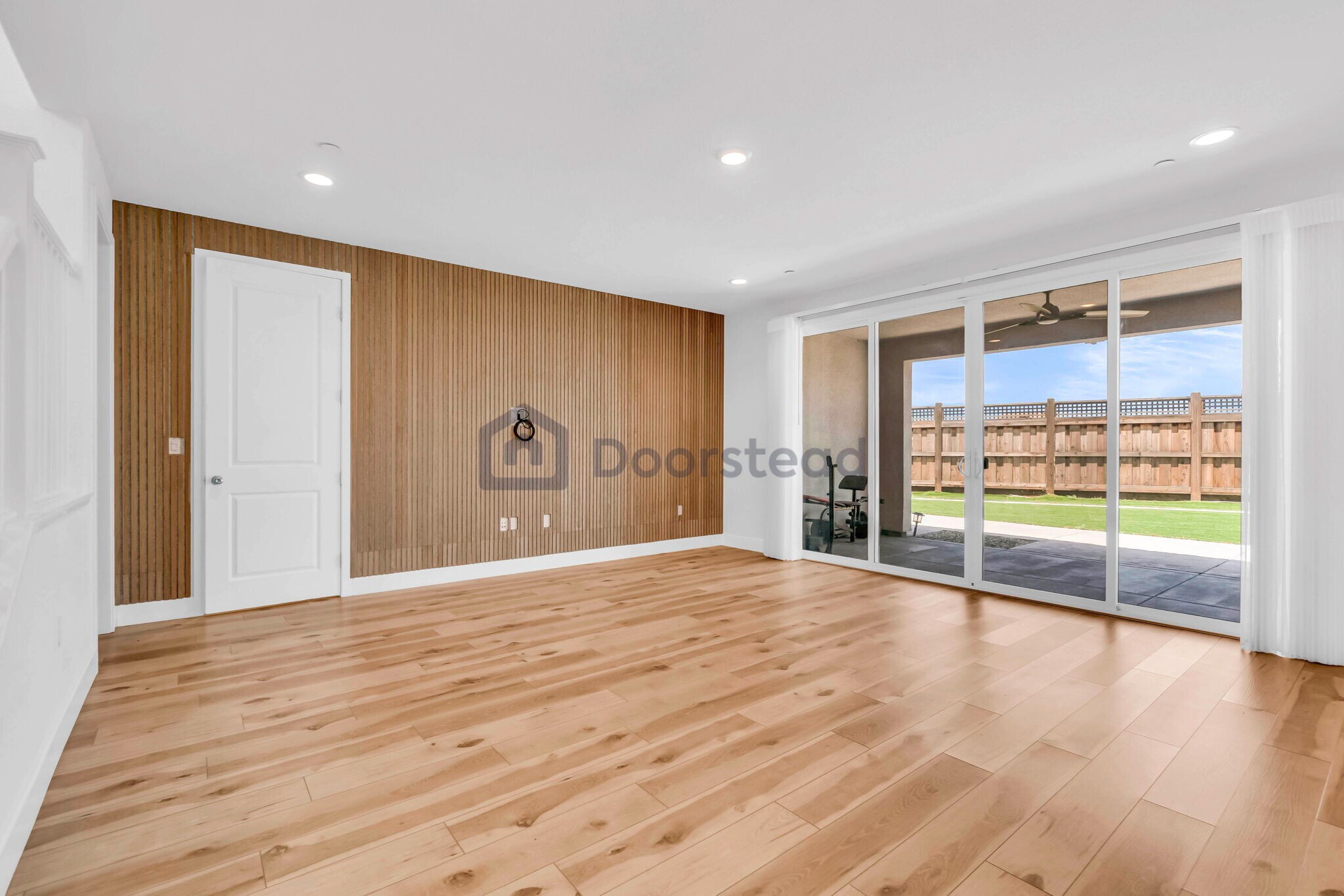 Building Photo - 16819 Karsen Ln