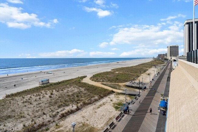 Building Photo - 3101 Boardwalk