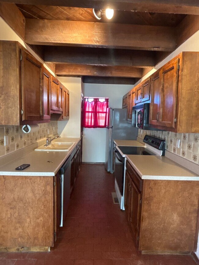 Building Photo - Townhouse Sandia Heights