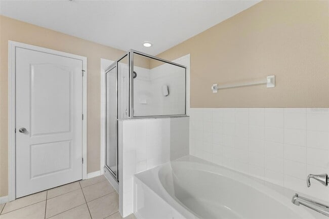Building Photo - 2521 Lexington Oak Dr