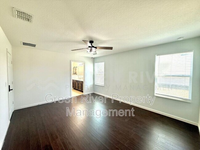 Building Photo - 8704 Lake George Cir W