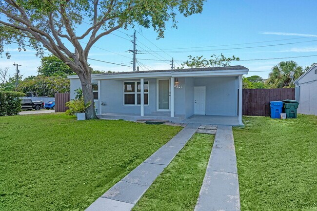 Building Photo - 5341 N Andrews Ave