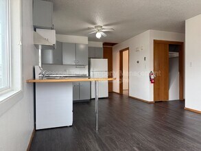 Building Photo - 2709 9th St N