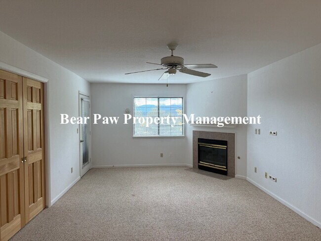 Building Photo - Beautiful Condo for Senior Living in North Evergreen!!