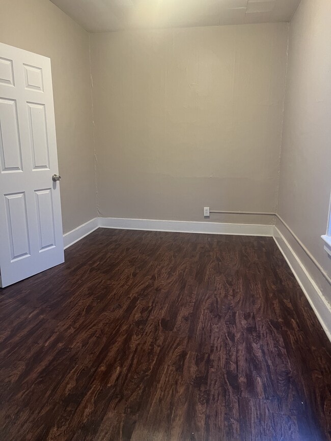 Building Photo - 367 Hawley St