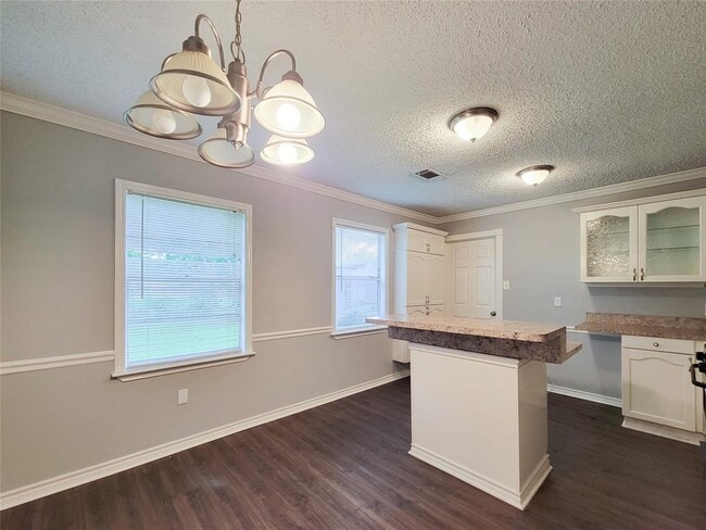 Building Photo - 2306 Downey Dr