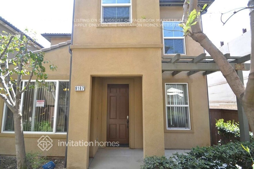 Primary Photo - 9167 S Cullen Wy