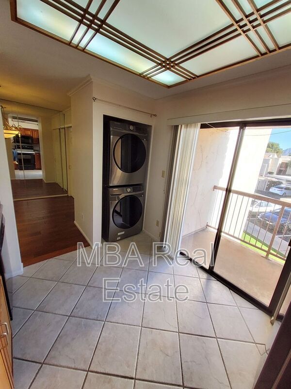 Building Photo - 9275 E Mission Ln