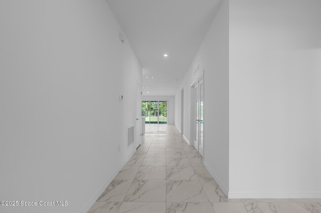 Building Photo - 6266 Moonrise Dr