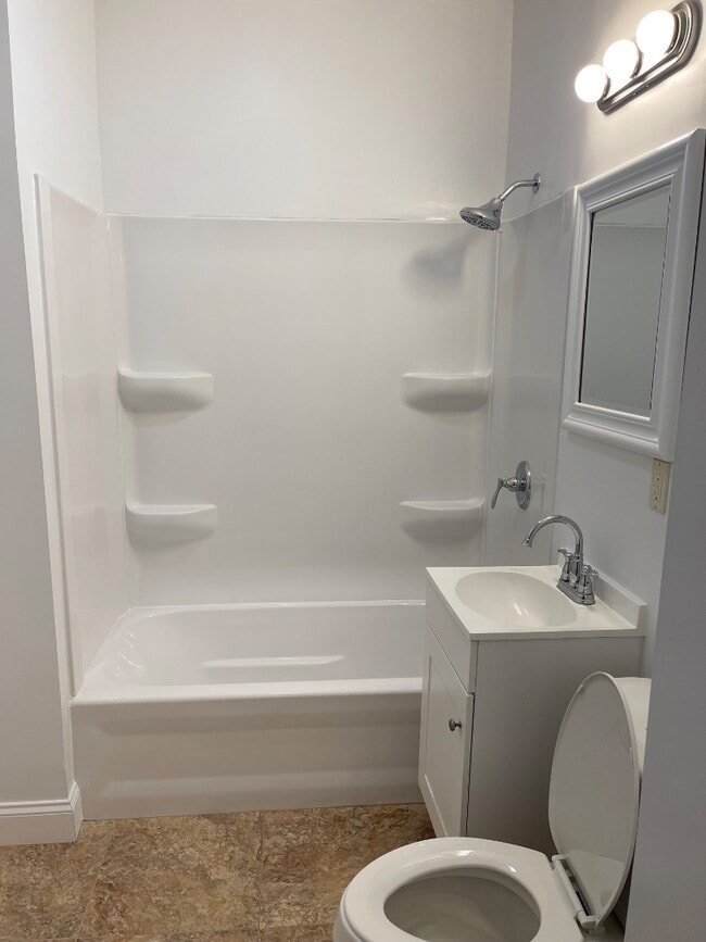 Building Photo - 4235 Vermont St