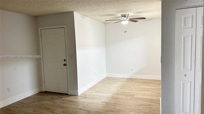 Building Photo - 1243 SW 46th Ave
