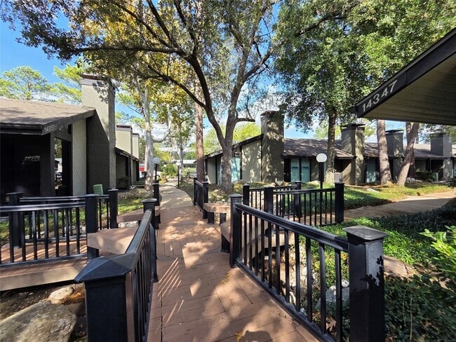 Building Photo - 14343 Torrey Chase Blvd