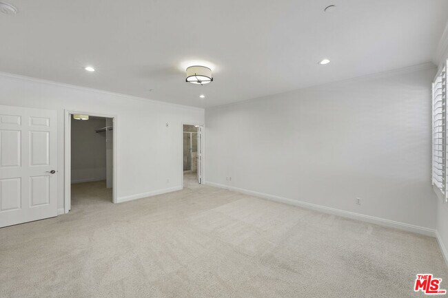 Building Photo - 1820 Benecia Ave