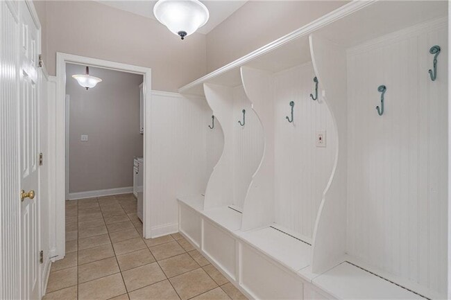 Building Photo - 3147 Crestmont Way NW