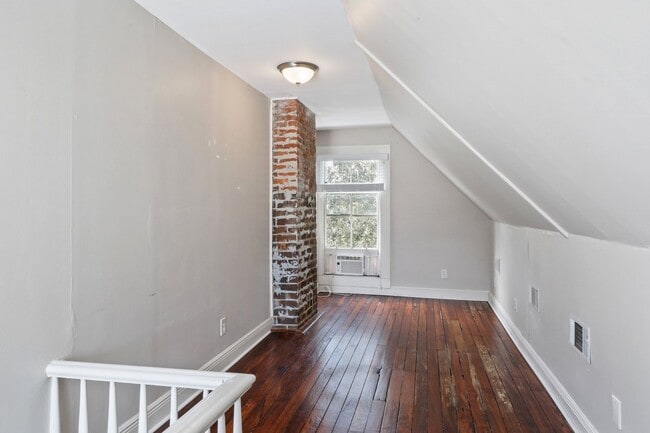 Building Photo - 1312 Lincoln St