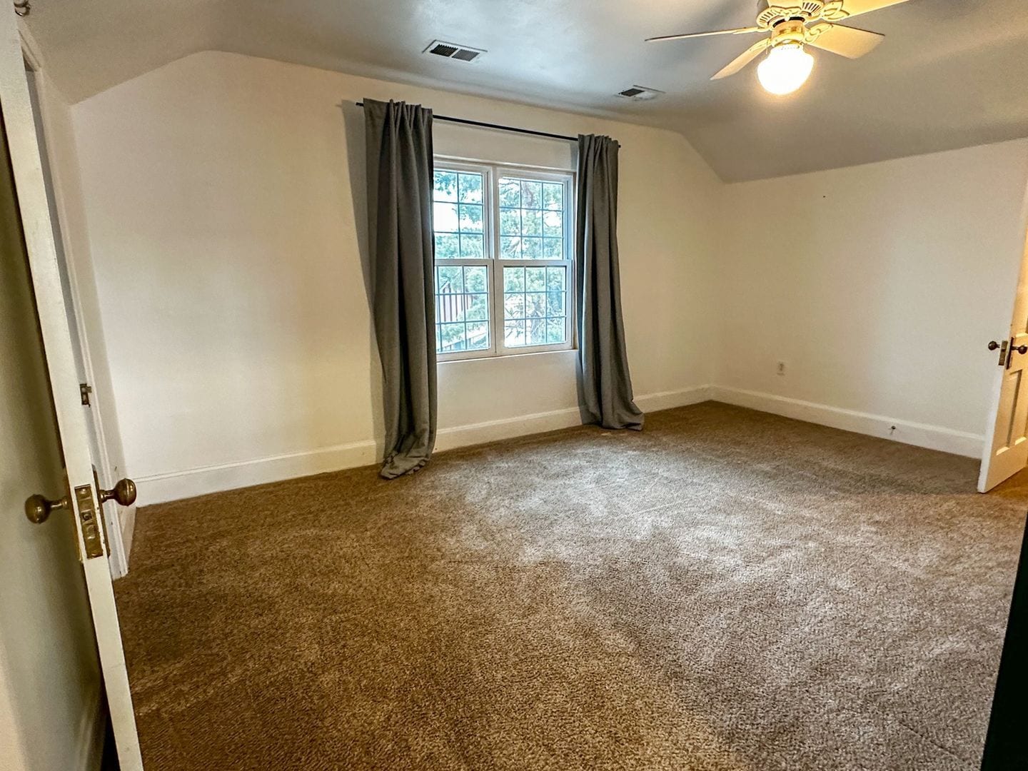 Building Photo - 1615 Carr St