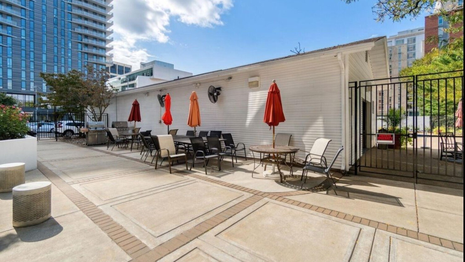 Building Photo - 1530 Key Blvd