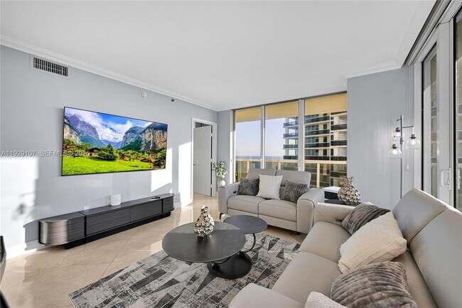 Building Photo - 1830 S Ocean Dr