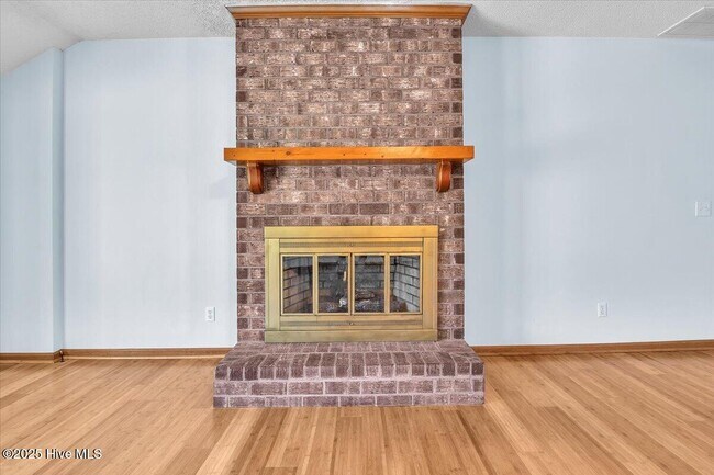 Building Photo - 7071 Old Oak Rd NW