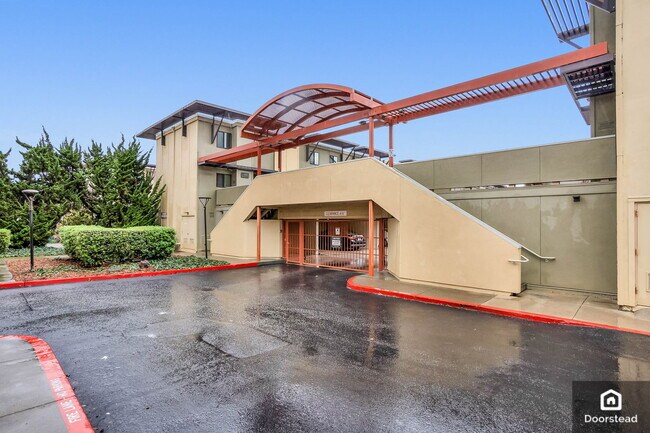 Building Photo - 5218 Admiralty Ln