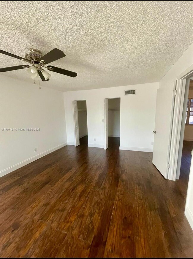 Building Photo - 6979 SW 110th Ct