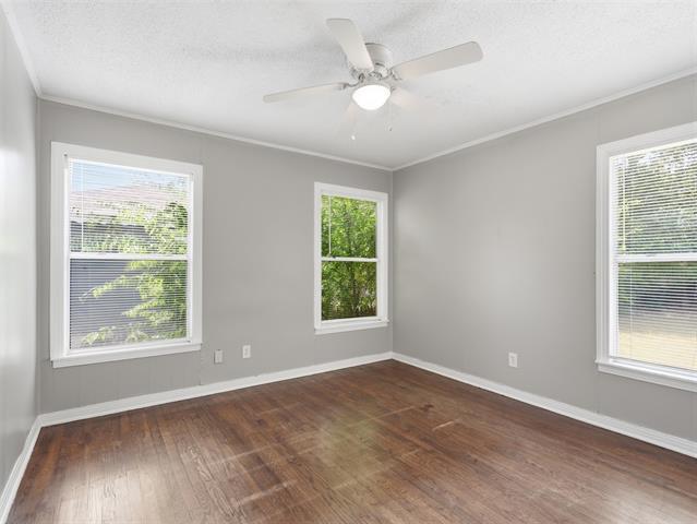 Building Photo - 2025 Westchester Dr