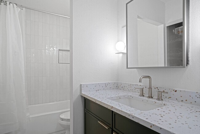 Floorplan - 815 Dewey Ave