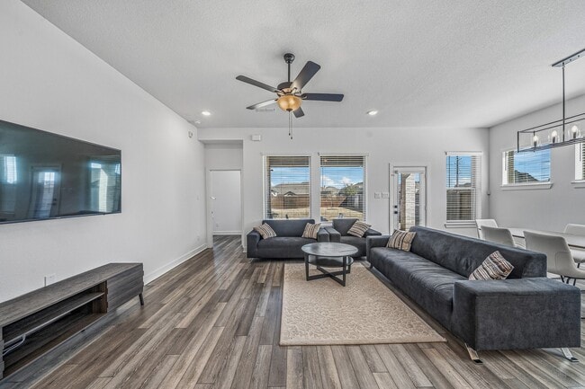 Building Photo - 7415 Denali Dr